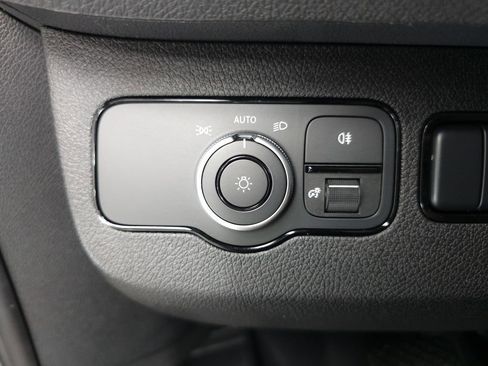 Used 2026 Mercedes-Benz Sprinter 2500 image 9