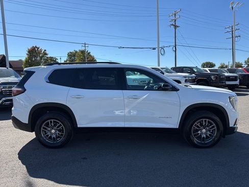 Used 2025 GMC Acadia Elevation image 6