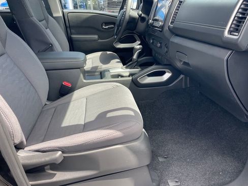 Used 2024 Nissan Frontier SV w/ Technology Package image 24