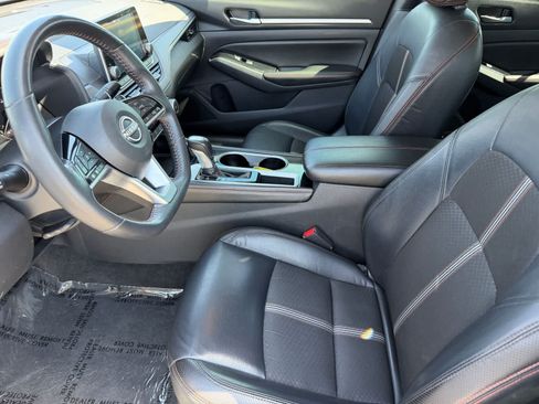 Certified 2024 Nissan Altima 2.5 SR FWD image 12