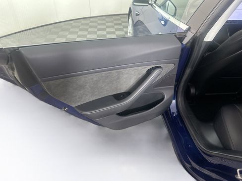 Used 2018 Tesla Model 3 Long Range image 25