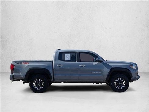 Used 2019 Toyota Tacoma TRD Off-Road image 4