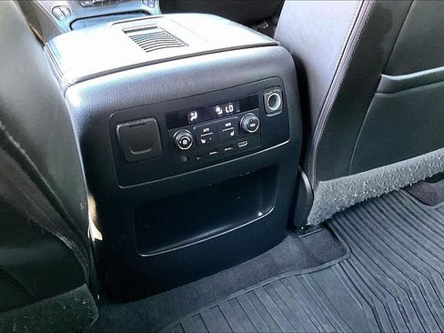 Used 2019 GMC Yukon XL Denali w/ Open Road Package image 32