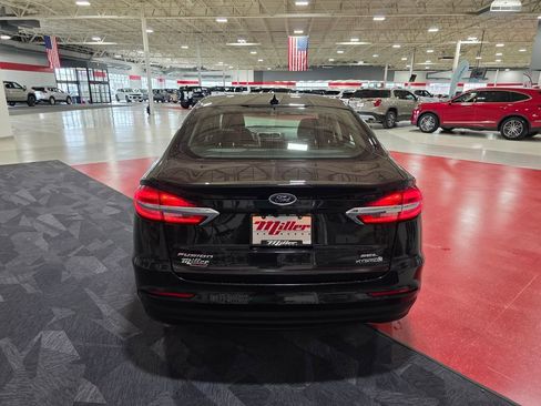 Used 2019 Ford Fusion SEL image 4