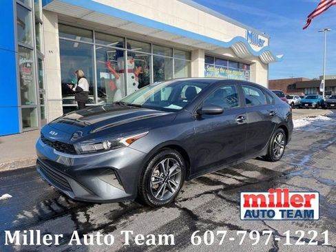 Used 2023 Kia Forte LXS image 1