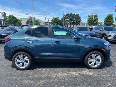 Used 2024 Buick Encore GX Preferred w/ Comfort Package AWD/4WD image 5