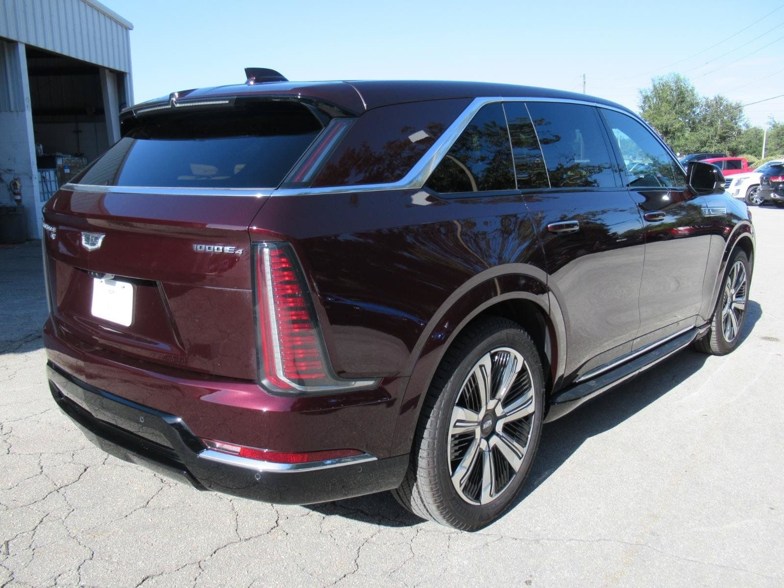 Used 2026 Cadillac Escalade IQ Luxury 2 w/ LPO, Premium Carpet Package AWD/4WD image 7