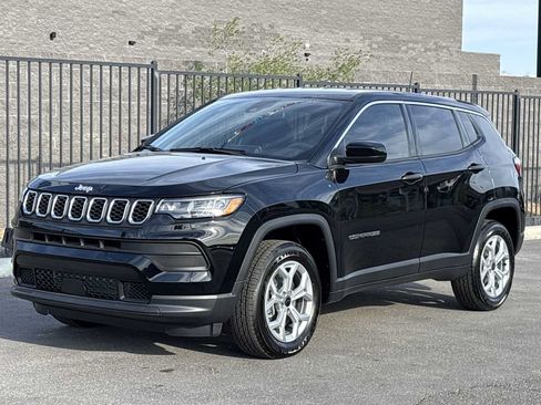 Used 2025 Jeep Compass Sport AWD/4WD image 5