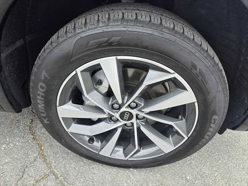 Certified 2025 Audi Q5 2.0T Premium Plus AWD/4WD image 9