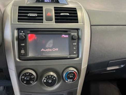 Used 2013 Toyota Corolla S FWD image 4