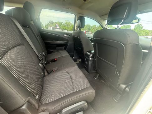 Used 2020 Dodge Journey SE w/ SE Popular Equipment Group FWD image 24