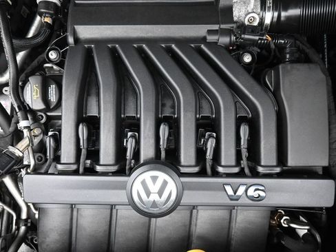 Used 2023 Volkswagen Atlas SE image 30