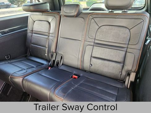 Certified 2022 Lincoln Navigator L Black Label AWD/4WD image 19