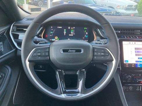 New 2024 Jeep Grand Cherokee Trailhawk w/ Advanced Protech Group II image 15