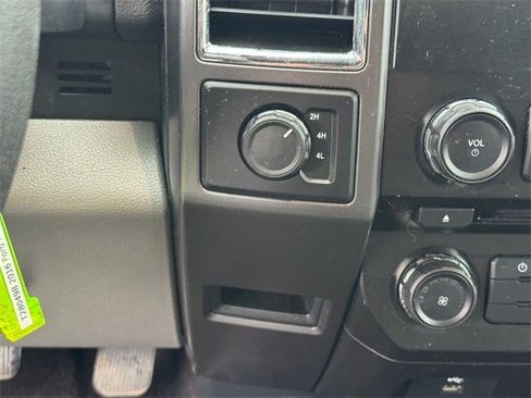 Used 2016 Ford F150 XLT image 21