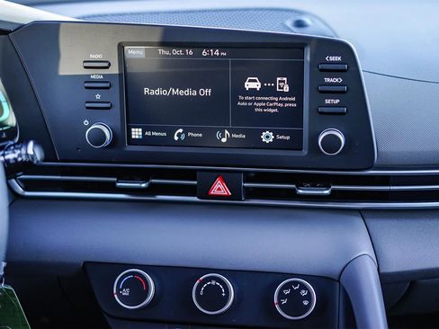 New 2025 Hyundai Elantra SE w/ Cargo Package image 17