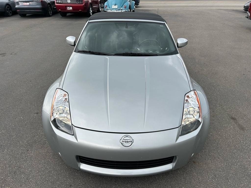 Used 2005 Nissan 350Z Touring RWD image 15