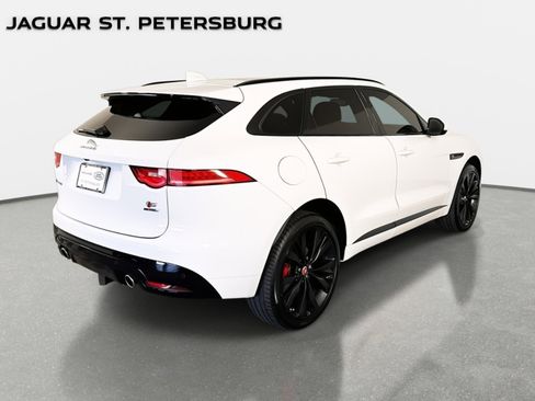 Used 2017 Jaguar F-PACE S image 6