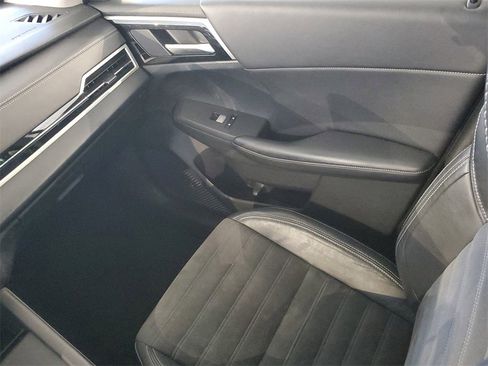 Used 2023 Mitsubishi Outlander SE image 12