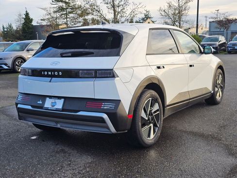 New 2026 Hyundai Ioniq 5 SE image 7