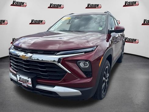 Used 2025 Chevrolet TrailBlazer LT w/ Convenience Package AWD/4WD image 1