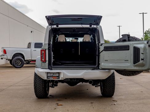 Used 2023 Ford Bronco Heritage Edition image 9