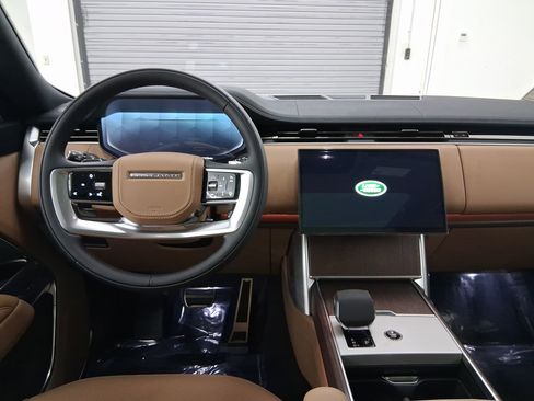 New 2026 Land Rover Range Rover SE image 4