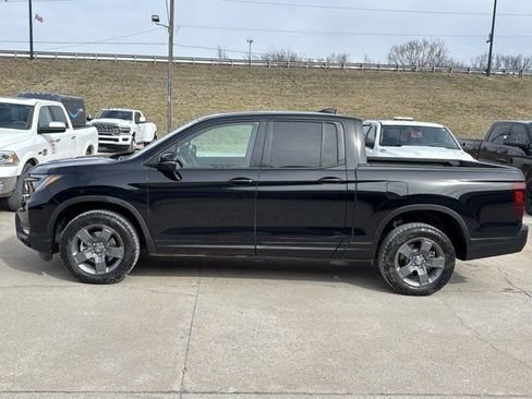 Used 2025 Honda Ridgeline TrailSport image 12