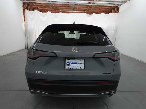 Used 2023 Honda HR-V Sport image 6