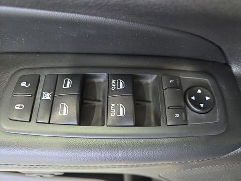 Used 2018 Jeep Grand Cherokee Limited w/ Trailer Tow Group IV image 29