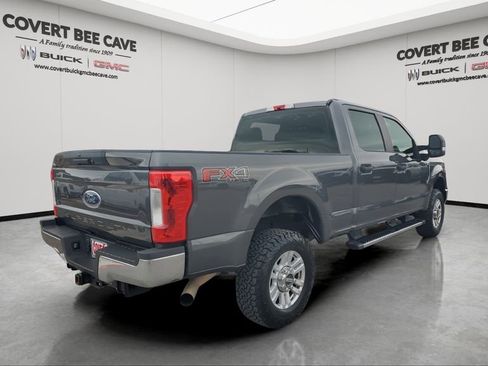 Used 2019 Ford F250 XL w/ STX Appearance Package image 9