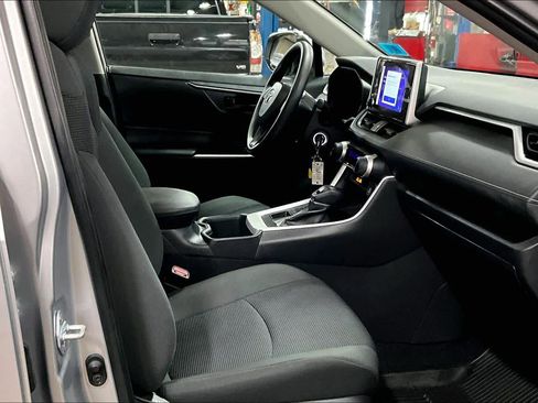 Used 2024 Toyota RAV4 LE image 8