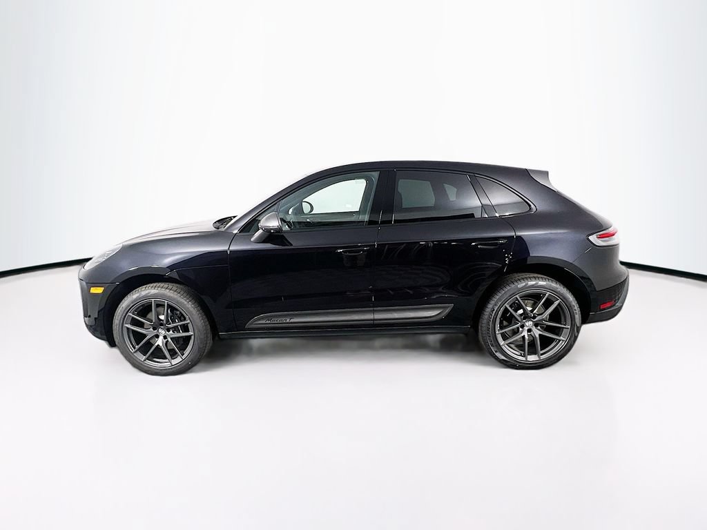 Certified 2026 Porsche Macan AWD/4WD image 2