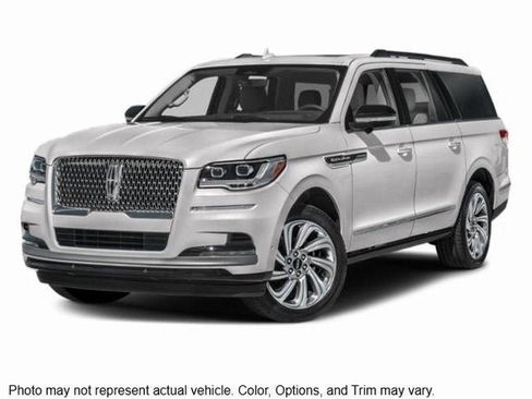 Used 2024 Lincoln Navigator L Reserve image 1