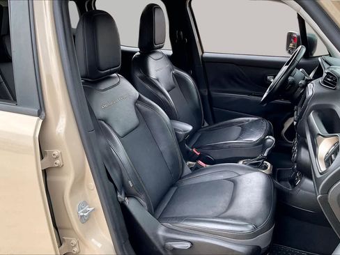 Used 2017 Jeep Renegade Trailhawk AWD/4WD image 10