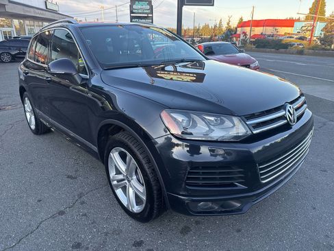 Used 2014 Volkswagen Touareg VR6 image 11
