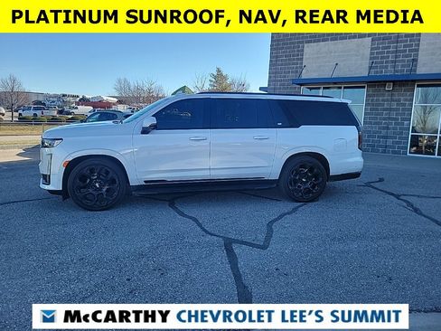 Used 2024 Cadillac Escalade ESV Sport Platinum w/ LPO, ONYX Package image 5