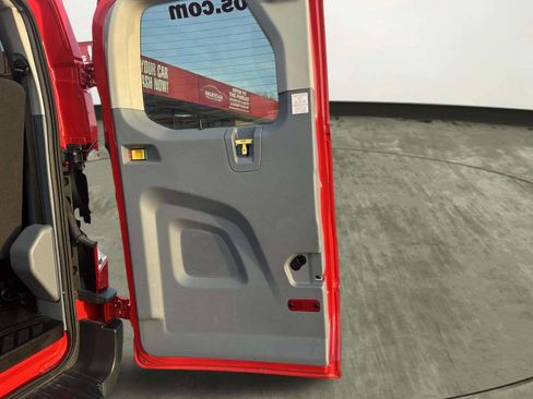 Used 2018 Ford Transit 350 XL image 38