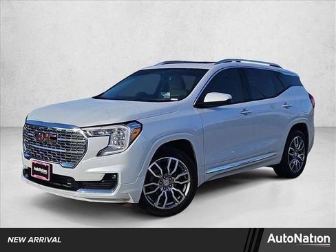 Used 2024 GMC Terrain Denali w/ Denali Premium Package image 1