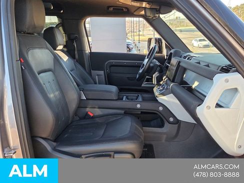 Used 2022 Land Rover Defender 90 X-Dynamic S image 18