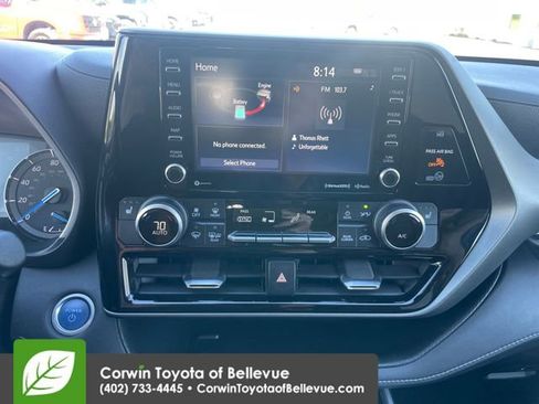 Used 2021 Toyota Highlander XLE w/ Protection Package #3 (TMS) AWD/4WD image 12