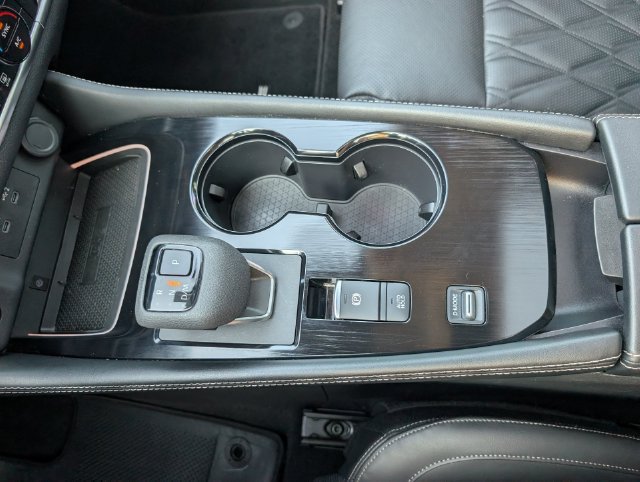 Used 2024 Nissan Rogue Platinum FWD image 18