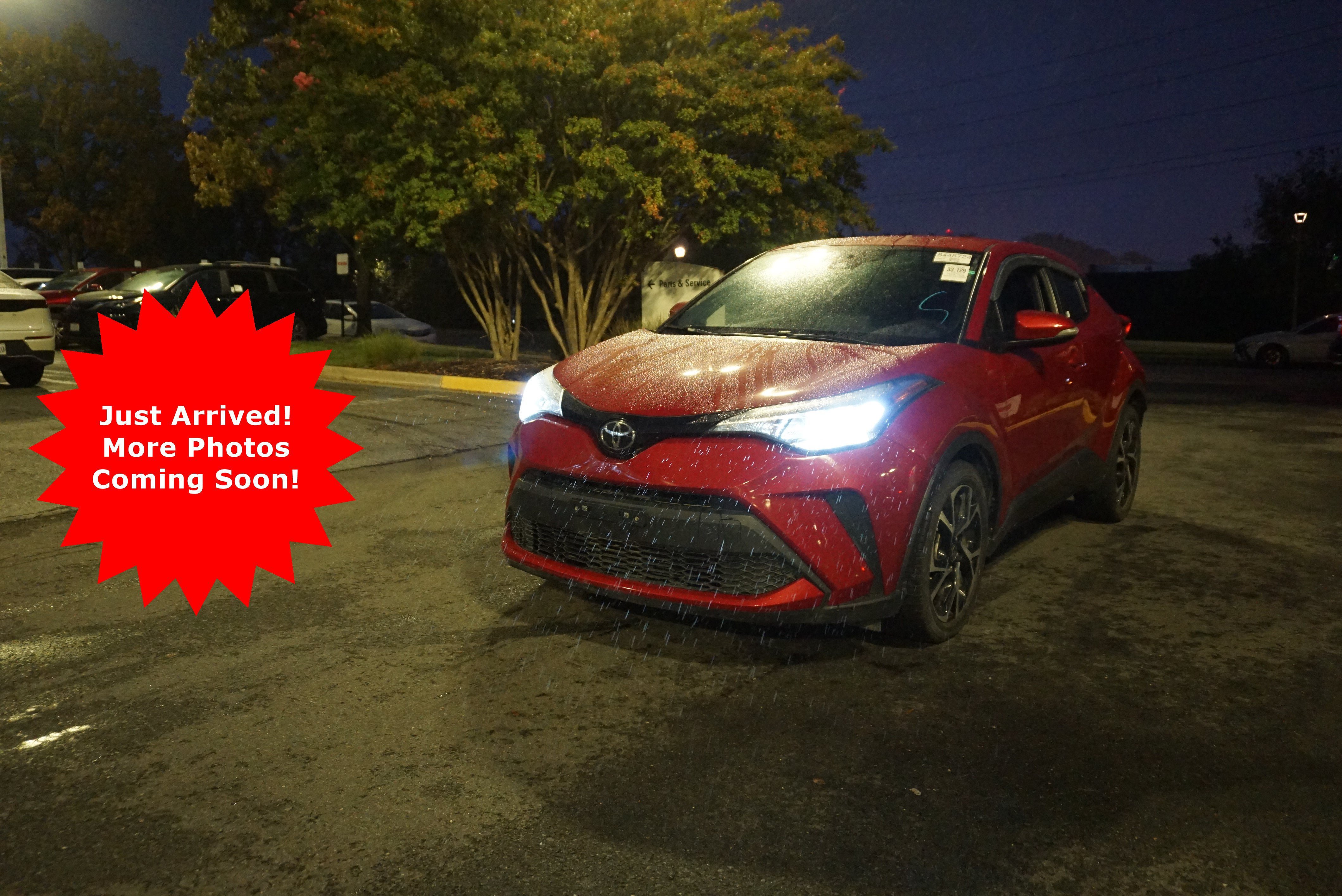 Used 2021 Toyota C-HR XLE FWD image 1