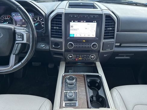 Used 2019 Ford Expedition Max Platinum image 19