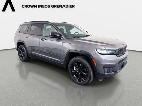 Used 2024 Jeep Grand Cherokee L Altitude AWD/4WD image 3