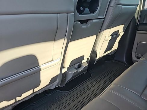 Used 2019 Ford F150 Lariat image 32