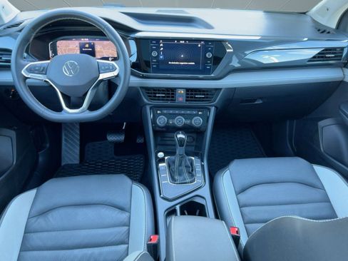 Used 2022 Volkswagen Taos SEL image 16