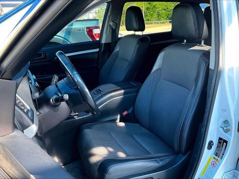 Used 2019 Toyota Highlander Plus image 8
