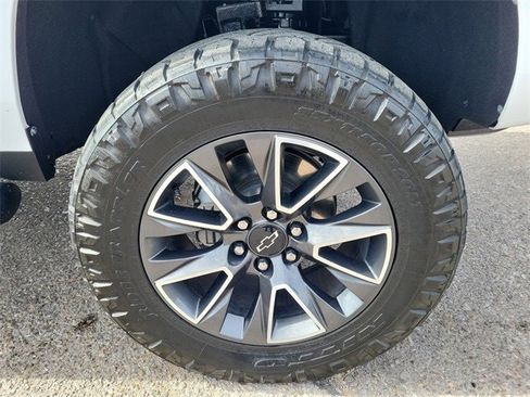 Used 2023 Chevrolet Tahoe Z71 w/ Luxury Package image 20