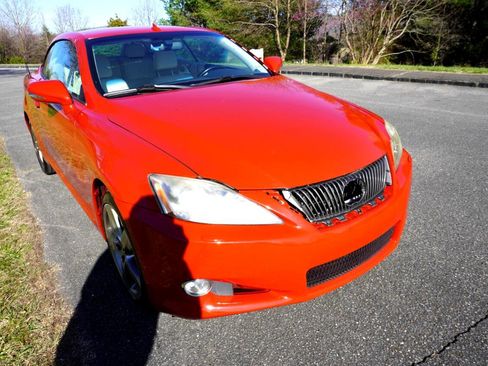 Used 2010 Lexus IS 350C image 5